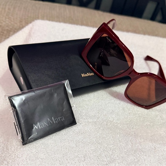 MaxMara Women’s Burgundy Sunglasses - Picture 7 of 10